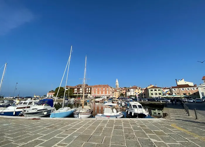 Apartma Sinitus イゾラ